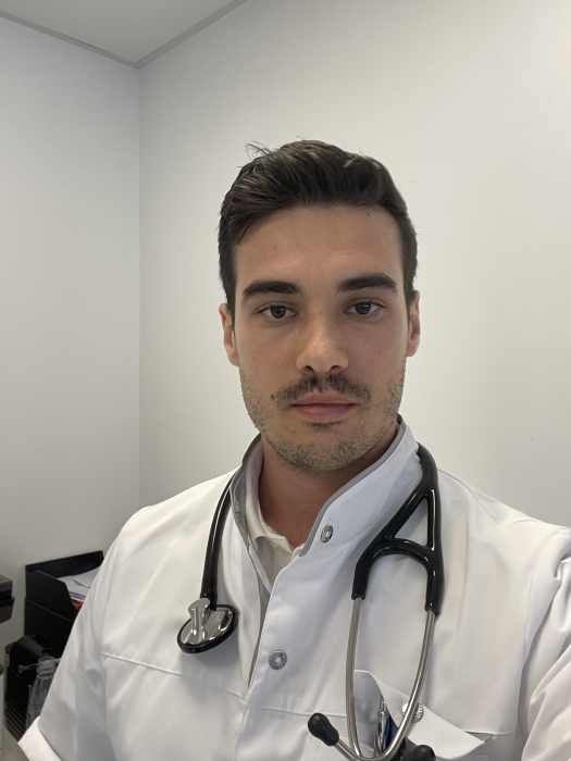 Dr Gabriel Gruget, Néphrologue à Le Port