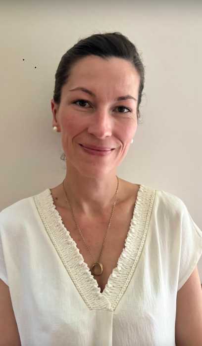 Dr CATHERINE BOBIN