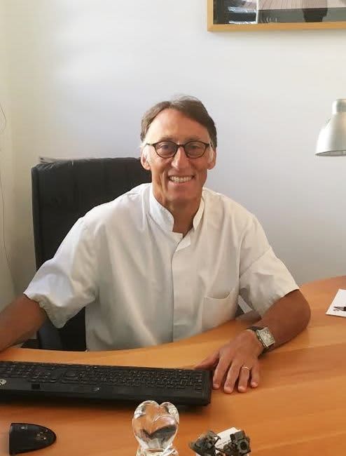 Dr Daniel Bensoussan