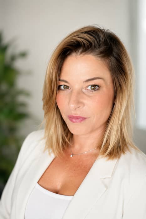 OLIVIA LE FLEM