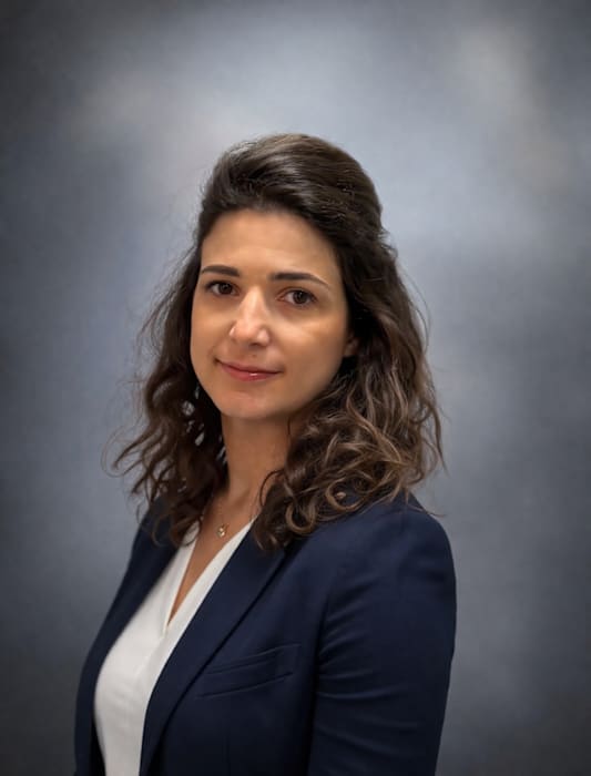 Dr Kenza Megzari, Ophtalmologue à Draveil