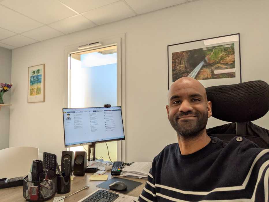 Dr Harris Yoganathan