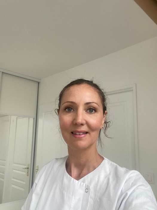 ANNE LAURE DESCALZO