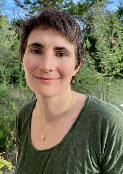 Dr Karen Minary