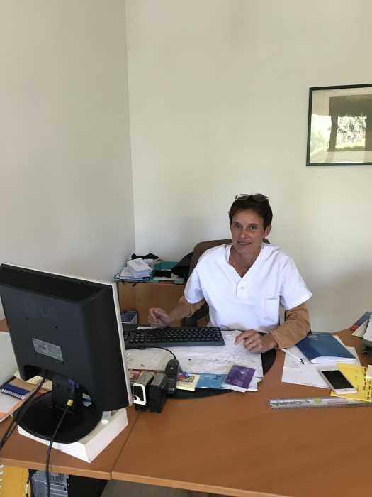 Dr LAETITIA LARDY