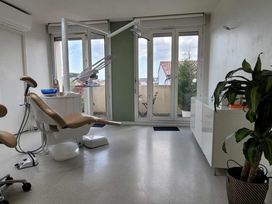 Dr Pamela Bernabé Mora, Chirurgien dentiste à Cournon-D'auvergne