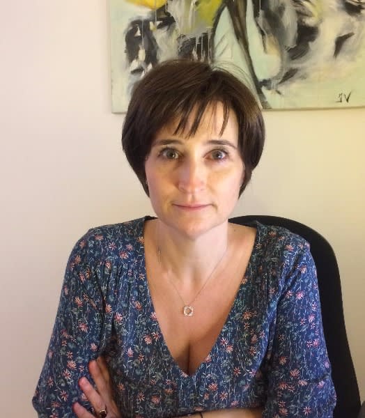 Dr Caroline  Juillard