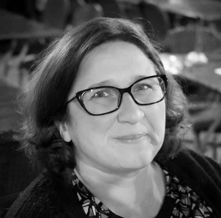 Dr Delphine Chatillon