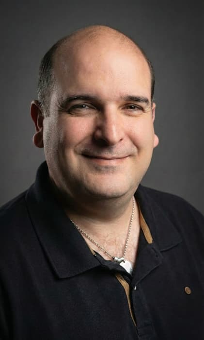 Dr Hichem Bensmail, Obstétricien à Bordeaux