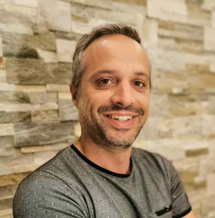 Dr Damien Christodoulou