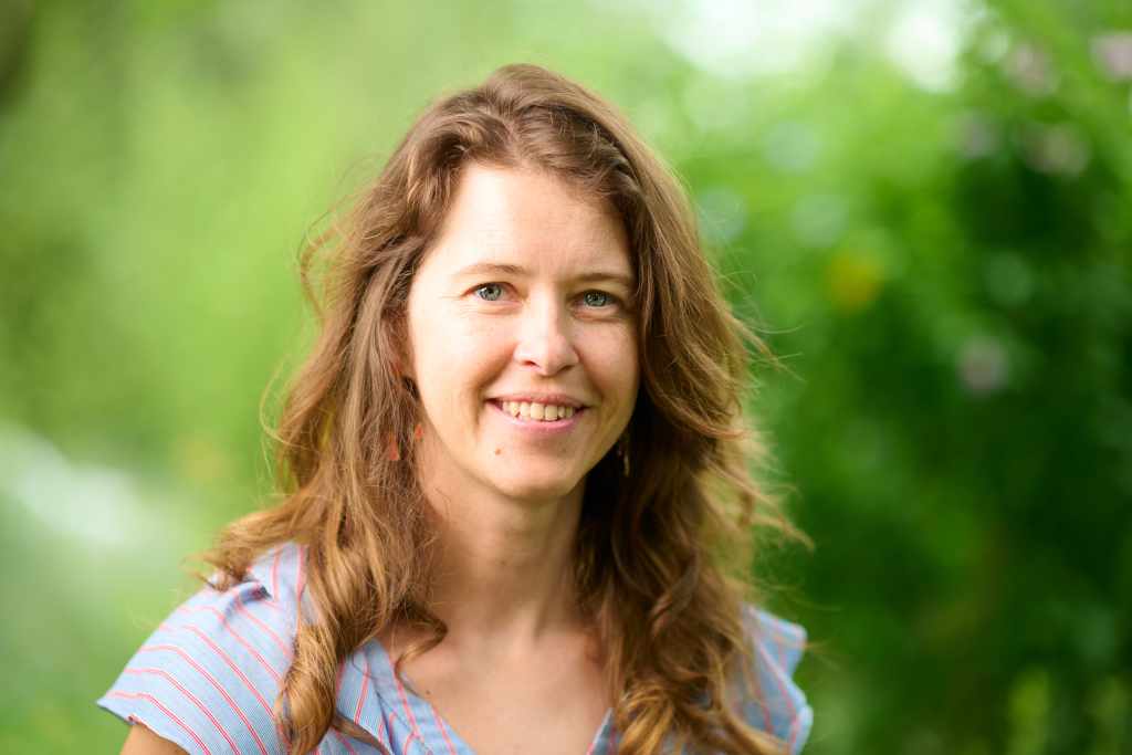 Amandine CAREY
