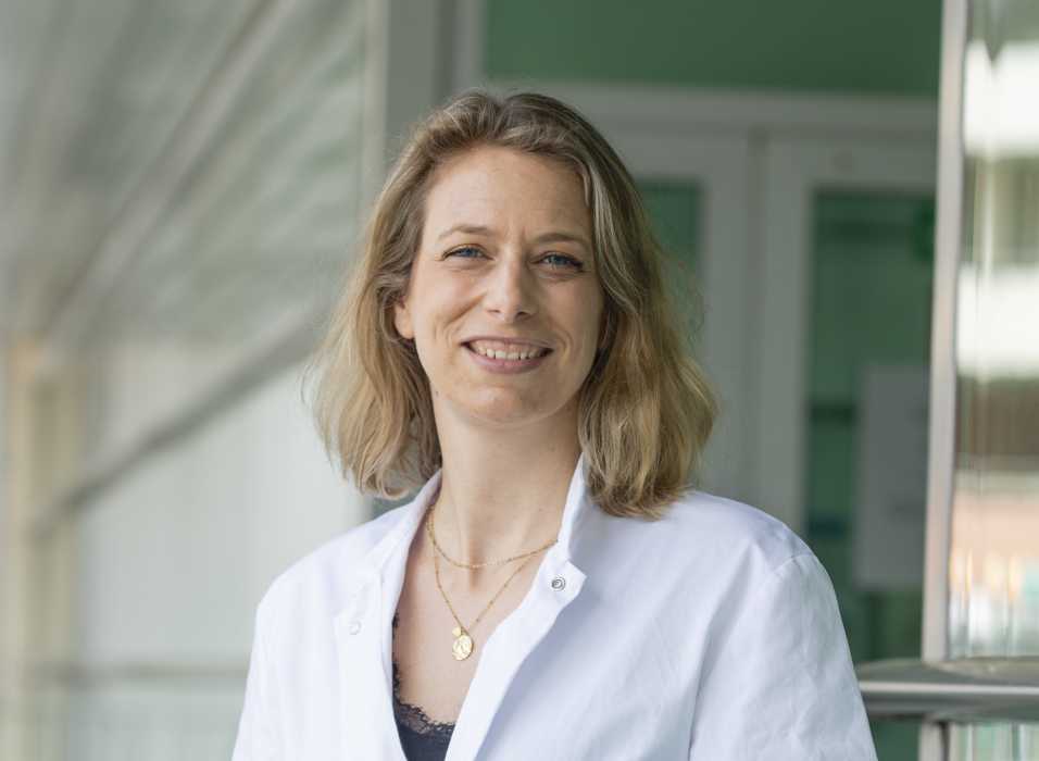 Dr Julie LAROCHE