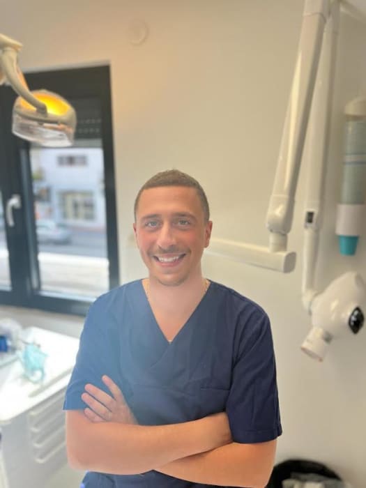 Dr Aviel Benkhalifa