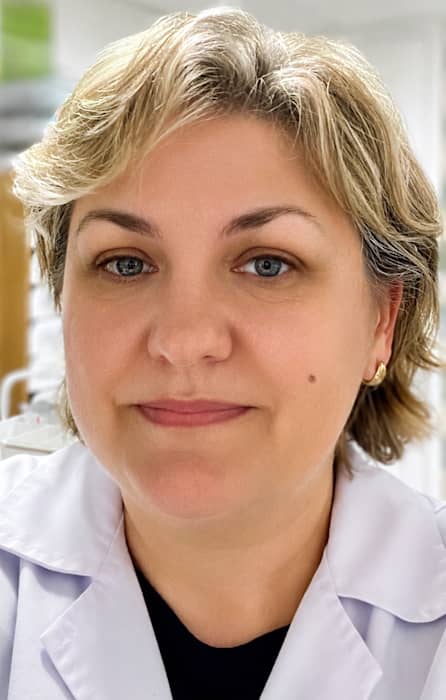 Dr Sylvia Cernatescu, Ophtalmologue à Montigny-Le-Bretonneux