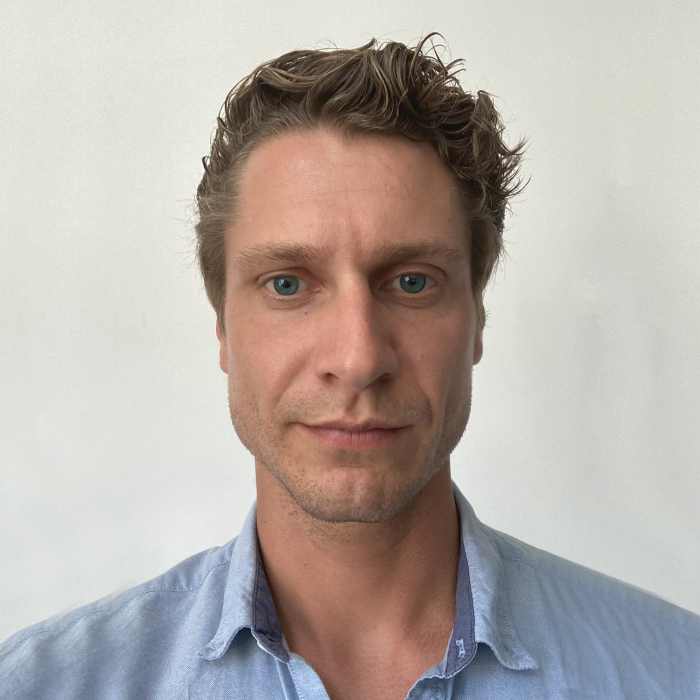 SIMON HERRY 