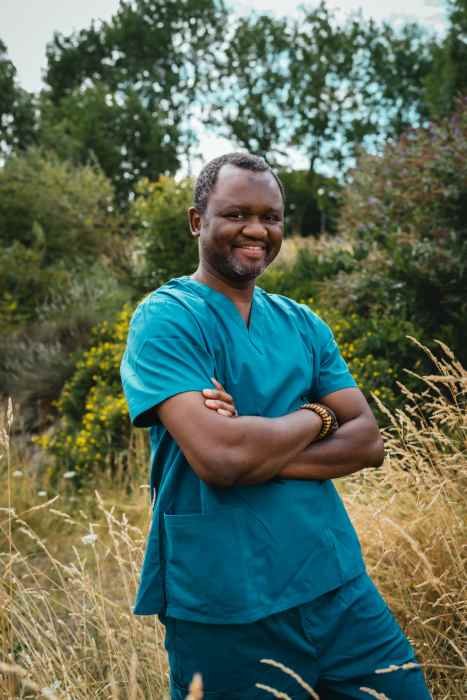 Dr Patrick Kashala, Chirurgien dentiste à Manzat