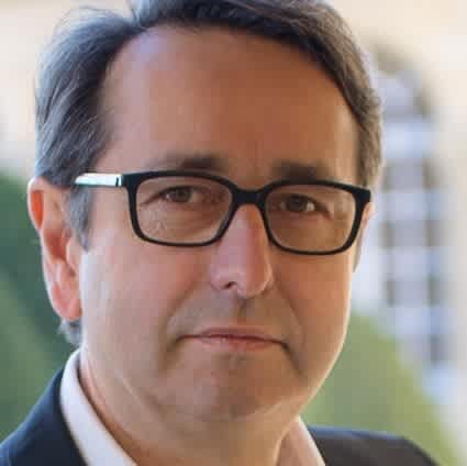 Dr DANIEL BENQUET