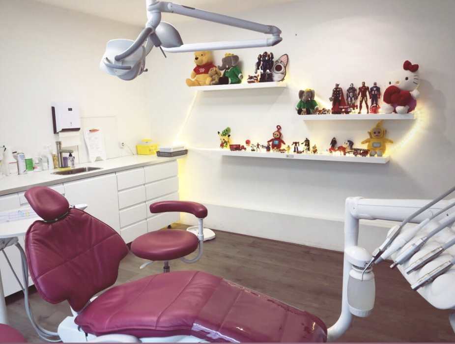 Dr Clémence Fakir, Chirurgien dentiste à Vincennes