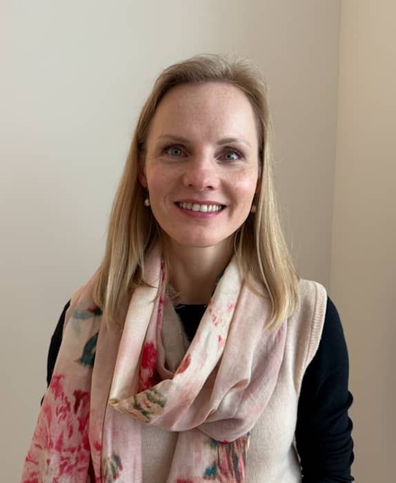 Dr Volha Zhukouskaya