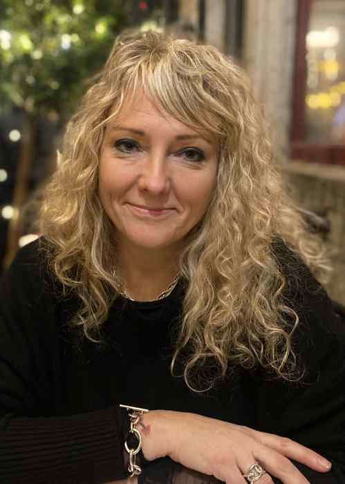 Dr CAROLINE ROUSSEAU