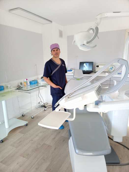 Dr Floren Pantoja
