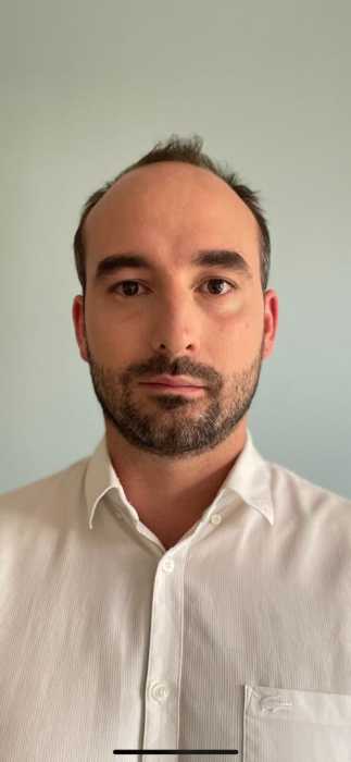 Dr Nicolas Bouchareine