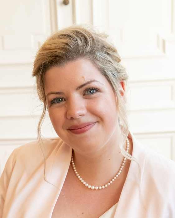 Dr Auriane MAYNART