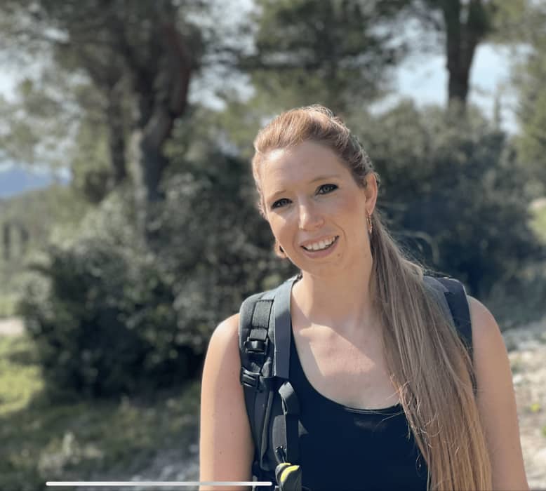 Dr CLAIRE GROS-JOLIVALT