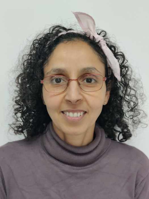 Dr Khadija Bouzerrara