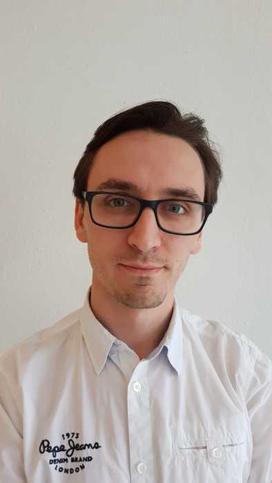 Dr Damien BARAT