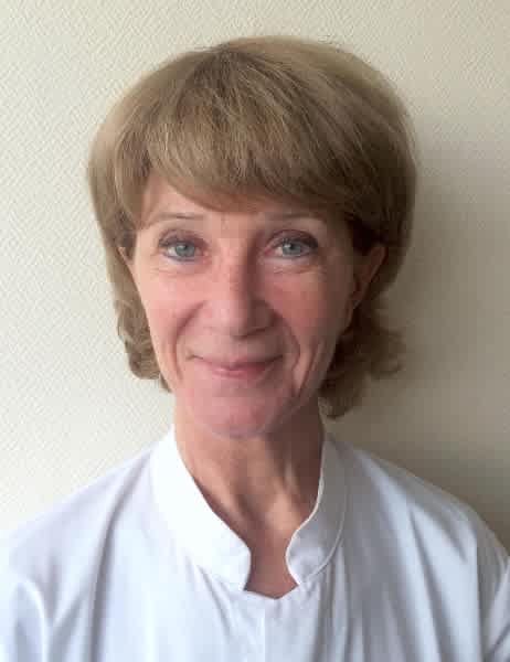 Dr Annie Lucek