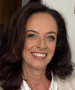 Dr IZABELA KOLODZIEJSKA