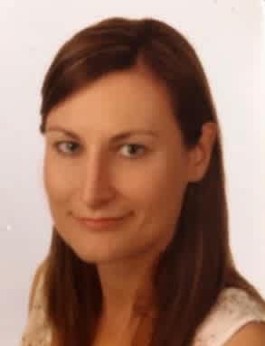 Dr Marta DORVAULT