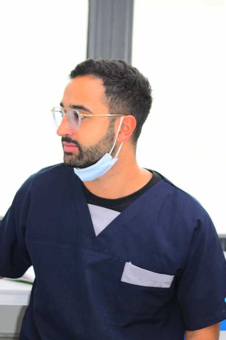 Dr Kevin Younes 