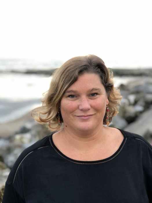 Dr Caroline DEGUINES