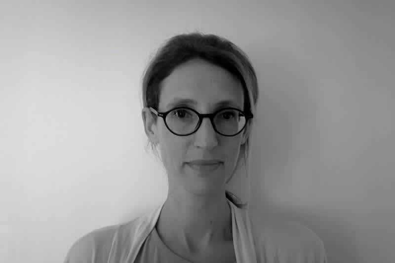 Dr Clotilde CALIBRE, Spécialiste en chirurgie plastique reconstructrice