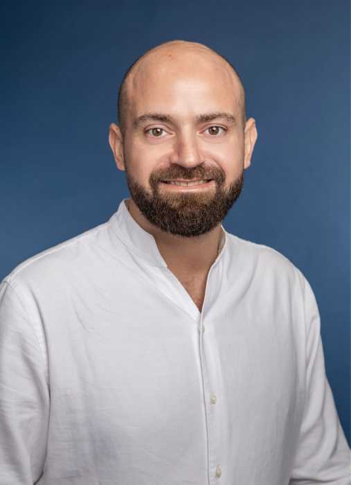 Dr EDGARD FARAH