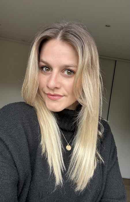 Laura MOSER