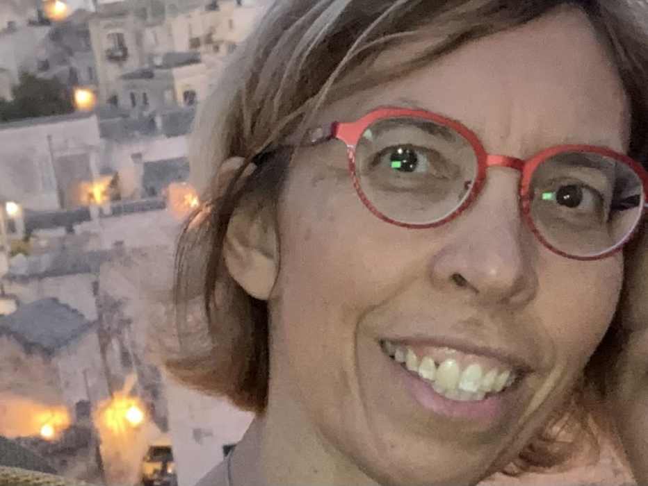 Dr Anne Claire Louvet