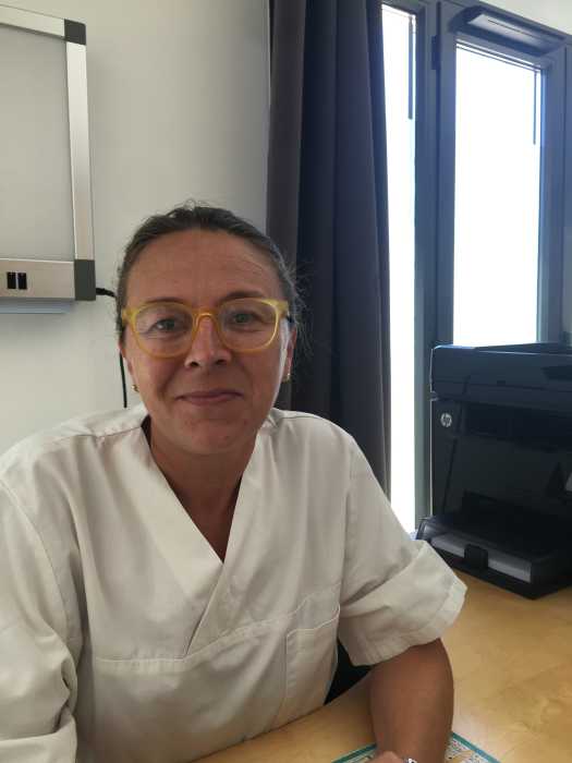 Dr JULIE MOREAU