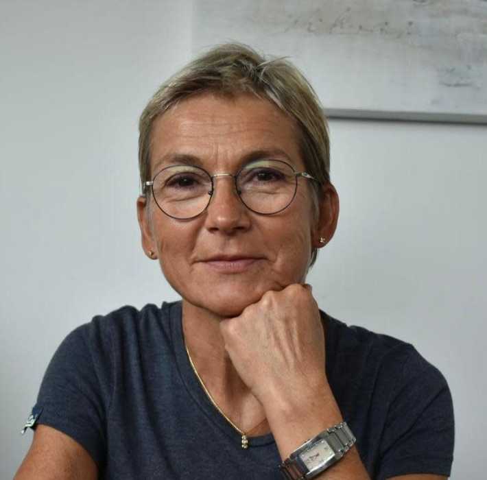 Dr Anne Dominique Caruana, Chirurgien dentiste à Vendenheim