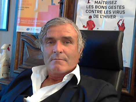 Dr EMILIO SALABER