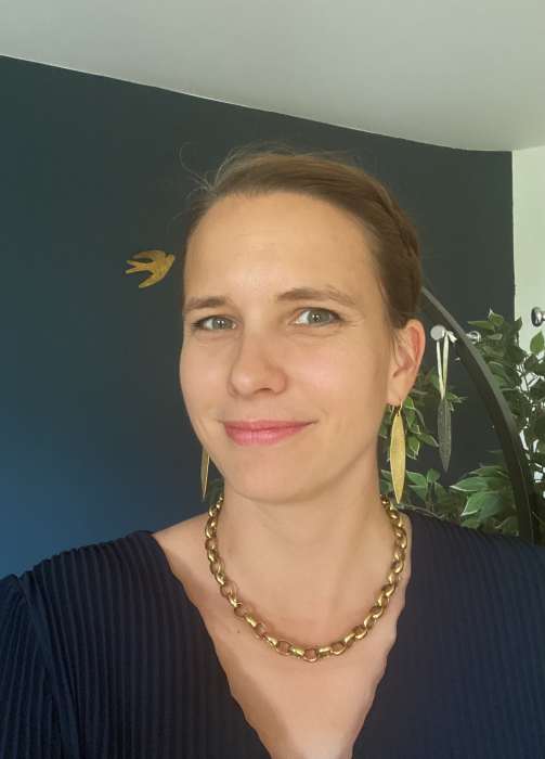 Dr LOUISE GEORGE