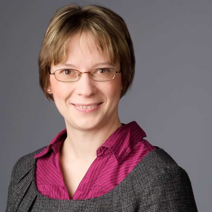 Frau Dr. med. Annerose Büttner