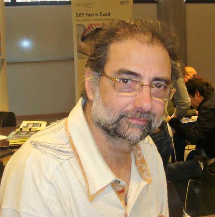Dr CHRISTIAN REYL