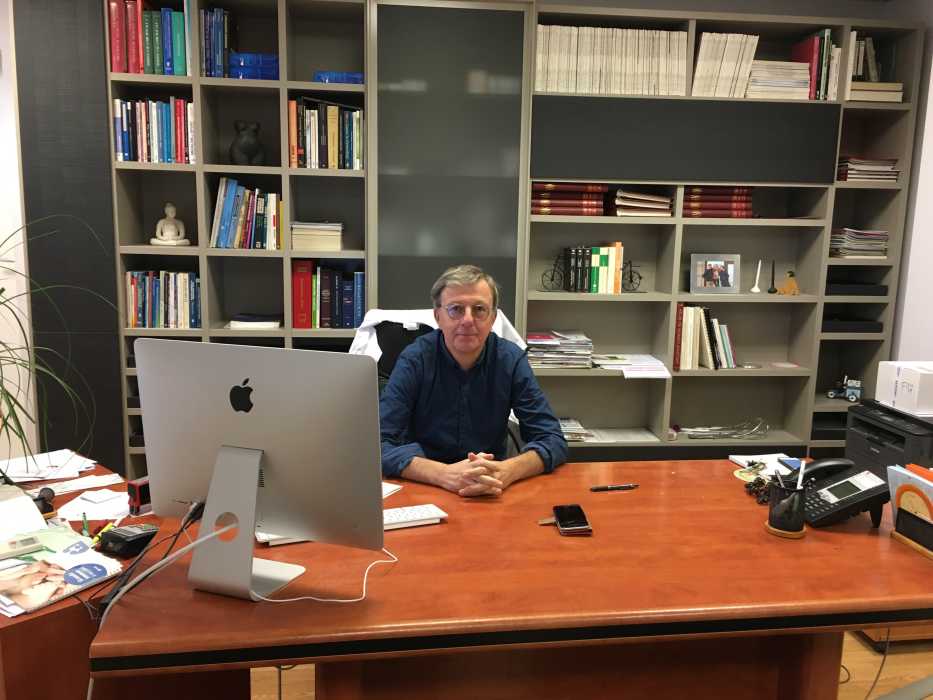 Dr Thierry Adam