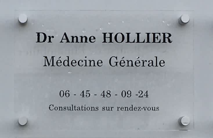 Dr Anne HOLLIER