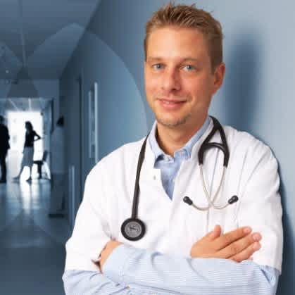 Dr Patrik DELEAVAL