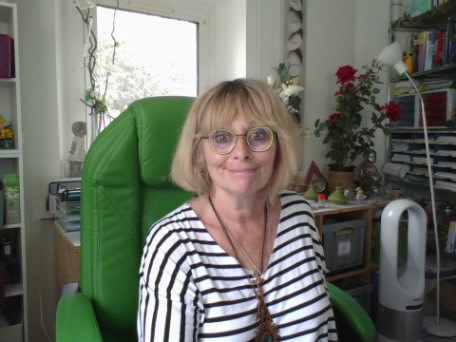 Dr CHRISTINE HOCHARD