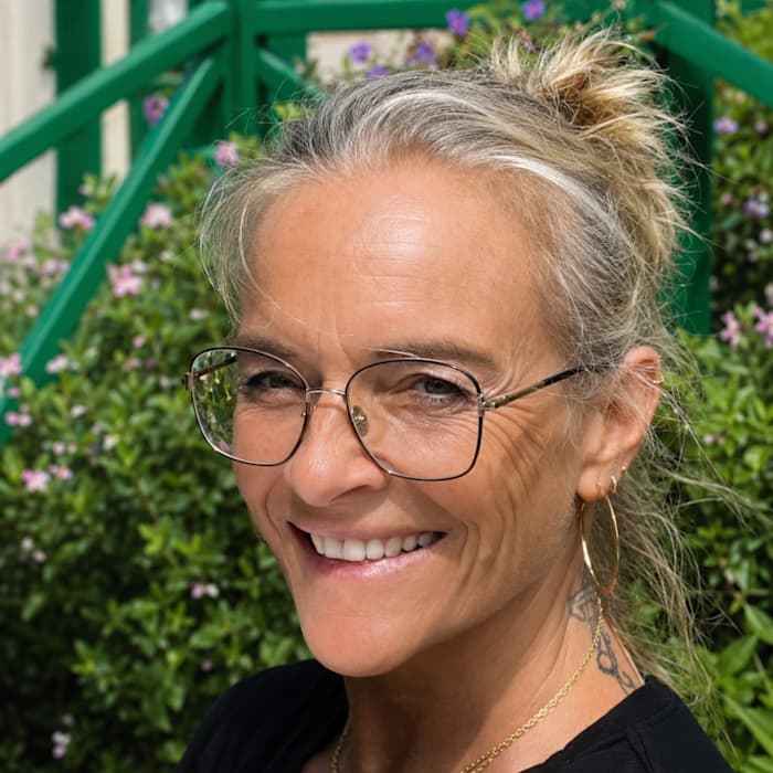 Dr Laure Coursel, Infirmier à Vallauris